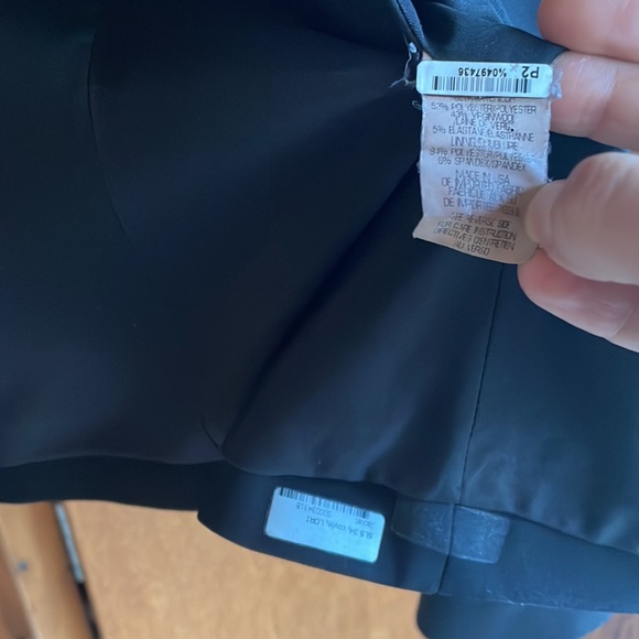 Theory size 4 black blazer - Picture 5 of 5